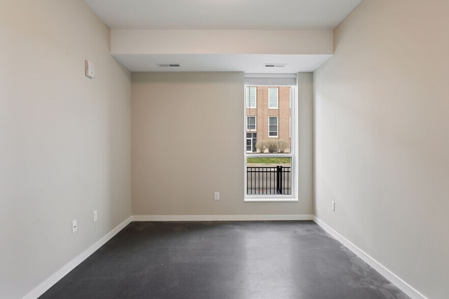 Building Photo - 756 NE Jackson St