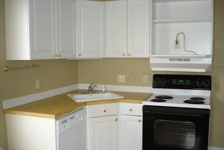 Kitchen - 3550 East Douglas Avenue