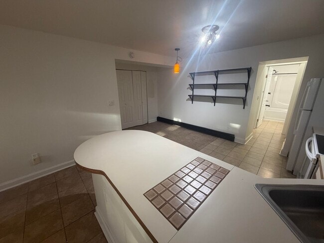 Building Photo - 308 Hudson Ave