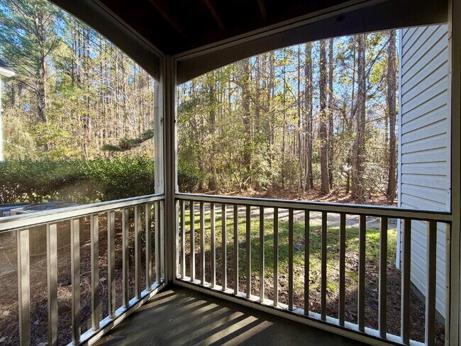 Building Photo - First Floor, Two Bedroom, Two Bathroom updated Condo!