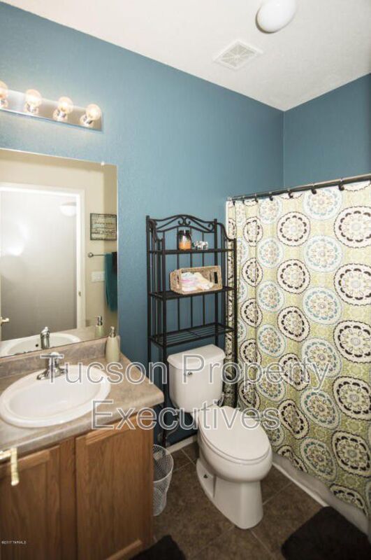 Building Photo - 12700 N Rodeo Land