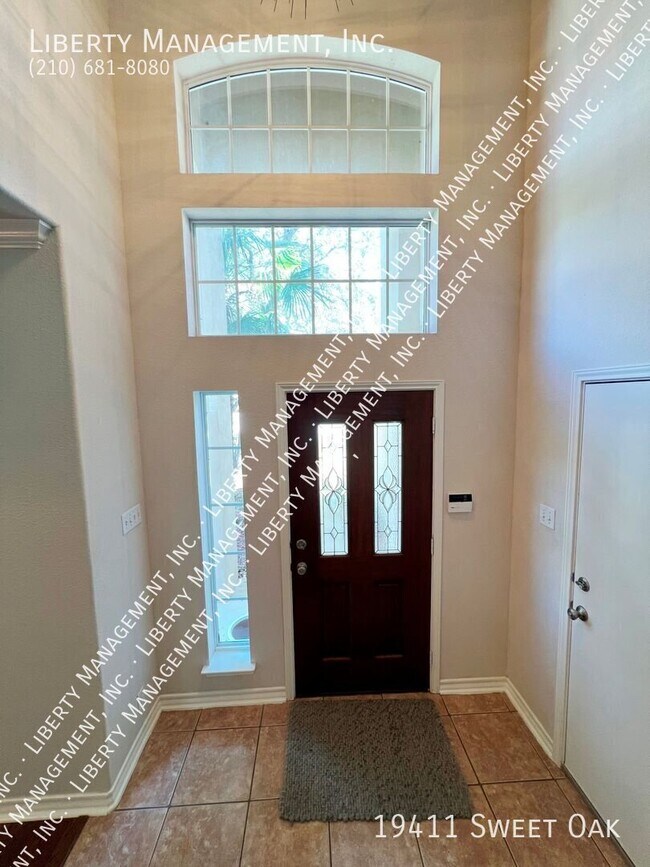 Building Photo - 19411 Sweet Oak