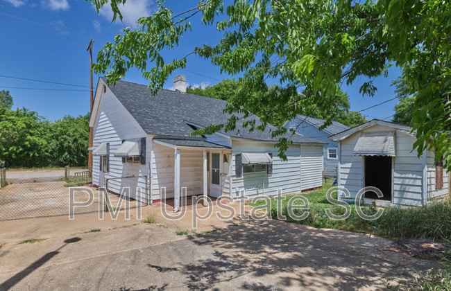 Building Photo - 213 A St