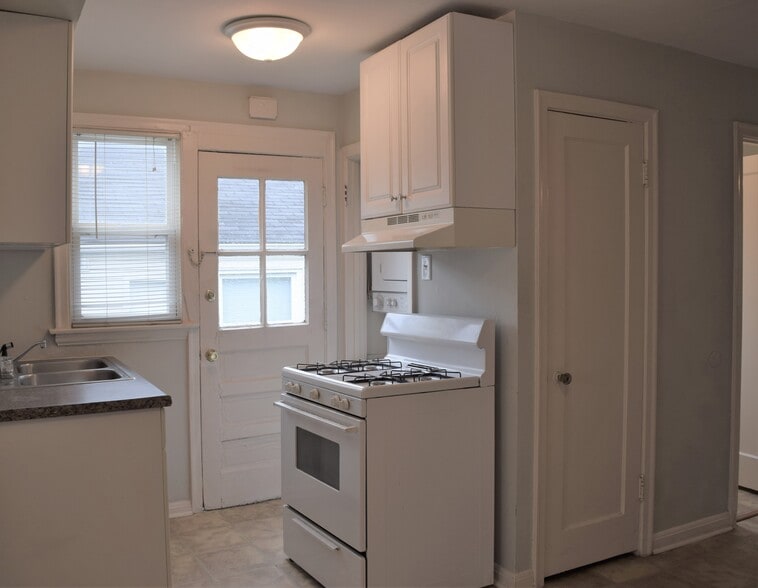 Building Photo - 1229 Louisville Ave