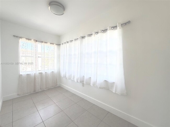 Building Photo - 2313 NW 14th St