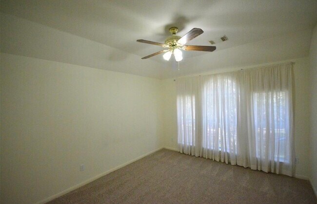 Building Photo - 4319 Greystone Way