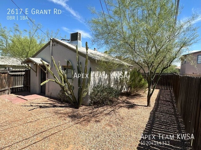 Building Photo - 2617 E Grant Rd