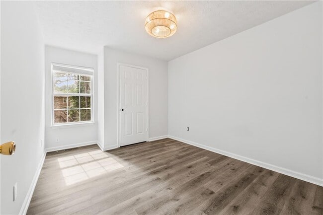 Building Photo - 3043 Majestic Park Ct