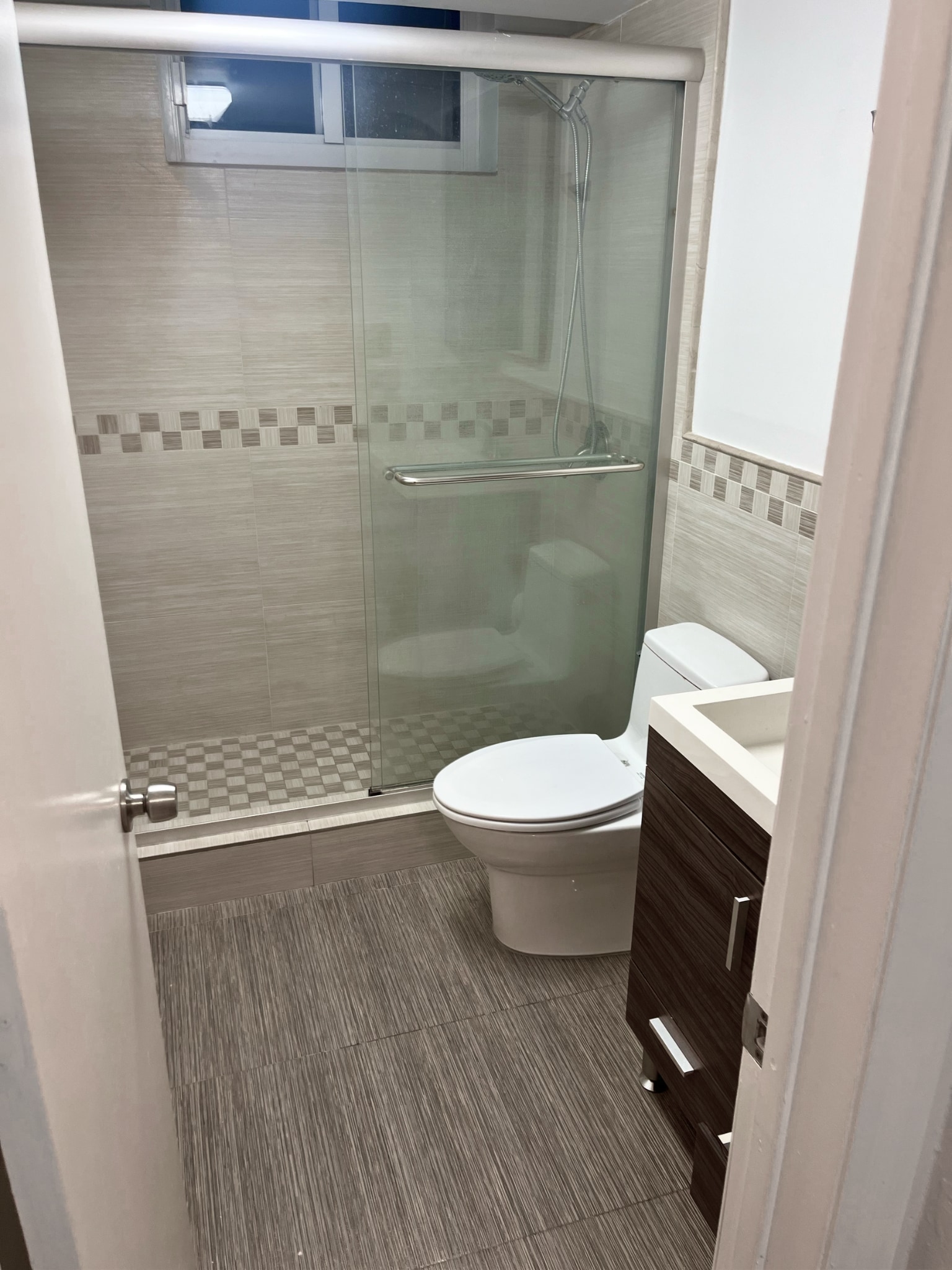 Bathroom - 921 Jefferson Ave