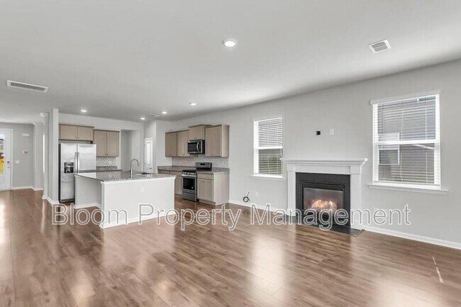 Building Photo - 425 Ribiero Dr