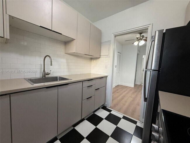 Building Photo - 2343 NW 14th St