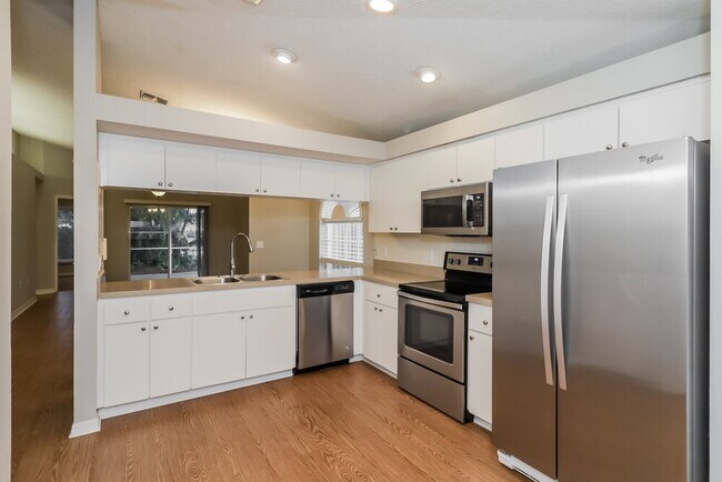 Building Photo - 7741 Barclay Rd