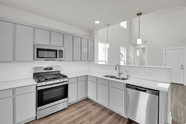 Building Photo - 208 Mirabeau Way