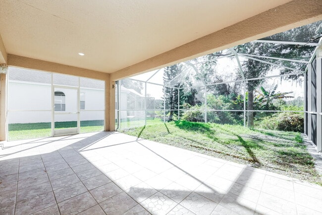 Building Photo - 8519 Parrots Landing Dr