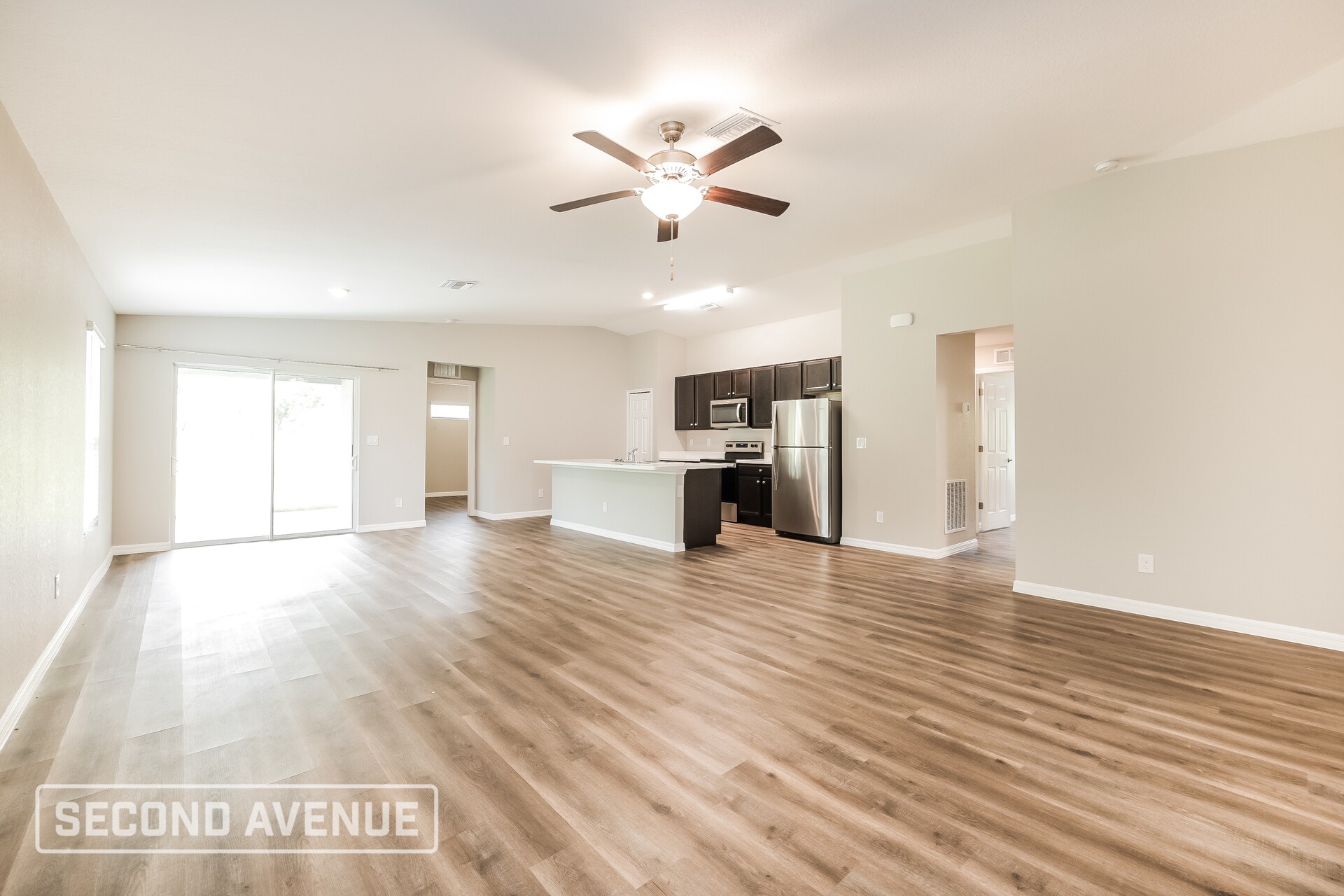 Building Photo - 494 Hoffer St