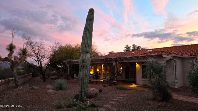 Building Photo - 14770 N Windshade Dr
