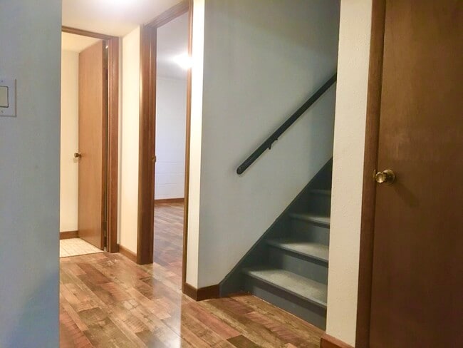 Building Photo - 738 S Watermelon Dr