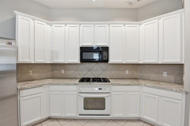 Building Photo - 24802 Sageford Ct