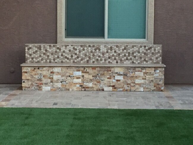 Building Photo - Spacious 5BR House in Phoenix