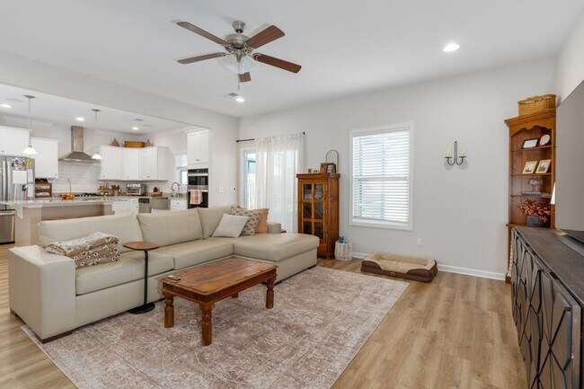 Building Photo - Beautiful, Almost New Home Located in The Desirable Elgin, SC