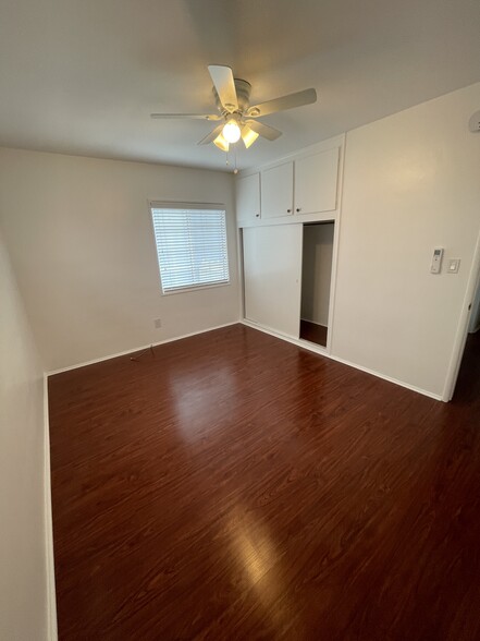 Building Photo - 5534 Kester Ave