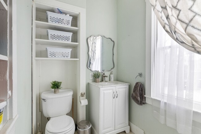 Building Photo - 85 Bedford St