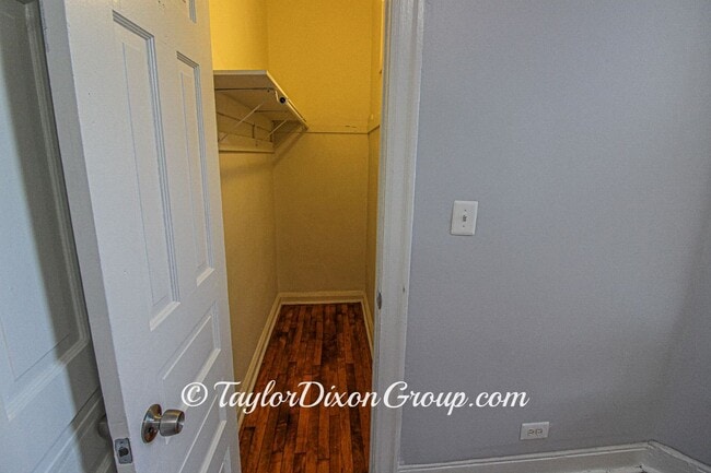 Building Photo - 5407 S Indiana Ave