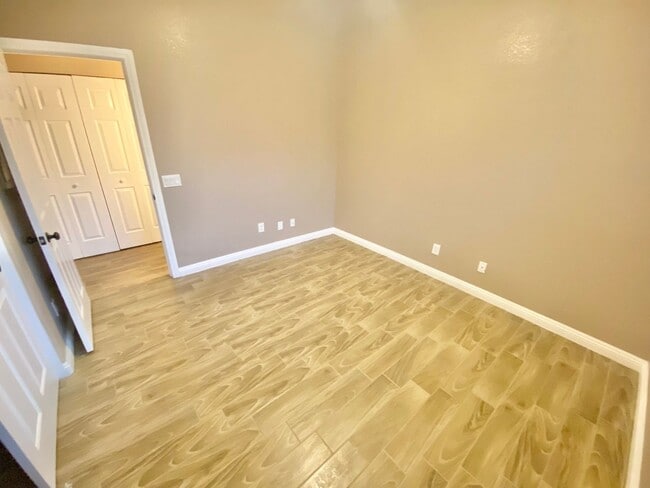 Building Photo - CHARMING CONDO IN DESIRABLE WEST LAS VEGAS NEAR SUMMERLIN