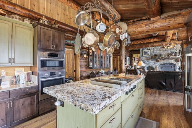 Building Photo - 2BR, 2BTH Executive Log Cabin Living Overlooking Carlin Bay on Lake Coeur d'Alene