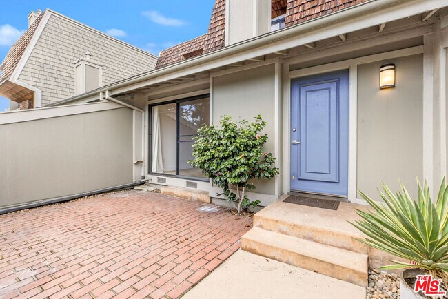 Building Photo - 13107 Mindanao Wy