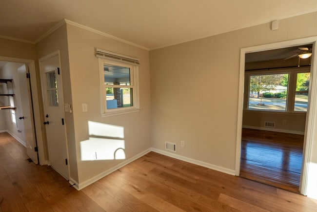 Building Photo - 4698 Garrett Dr SW