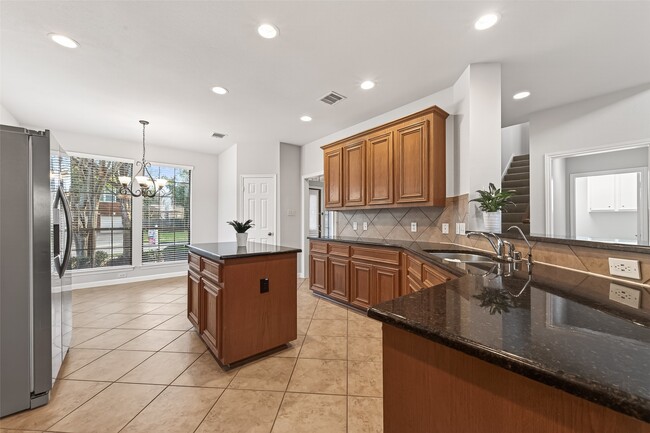 Building Photo - 8858 Distant Woods Dr