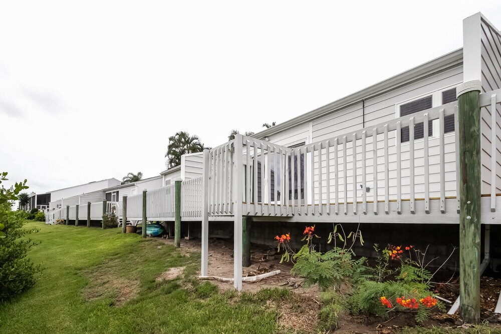 Building Photo - 825 Waterside Ln