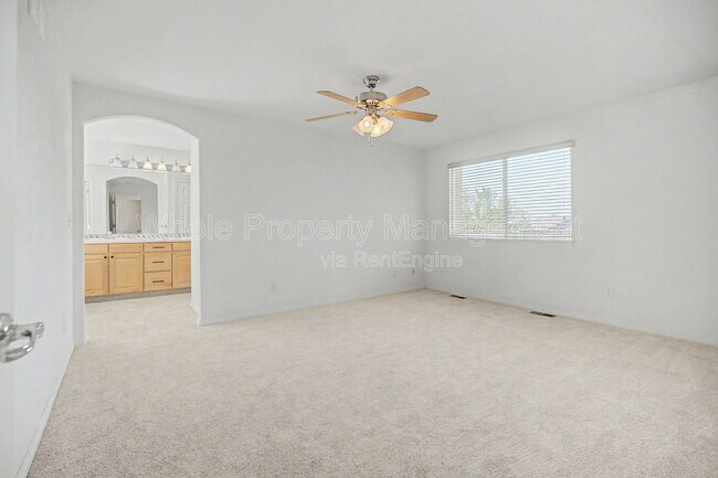 Building Photo - 11081 Independence Cir W