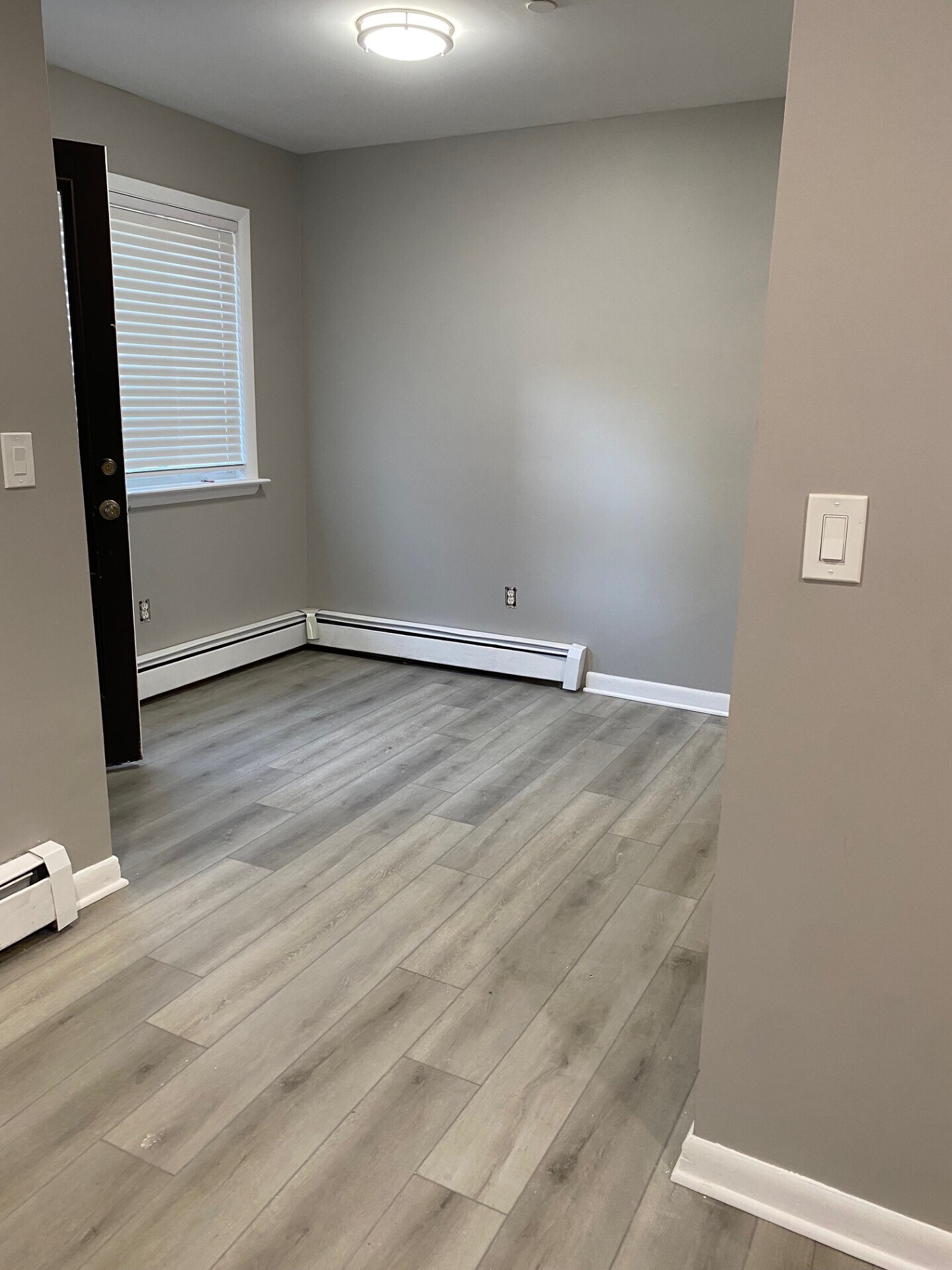 Building Photo - 333 Vincellette St