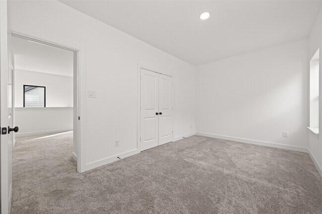 Building Photo - 16915 Chapel Knox Dr