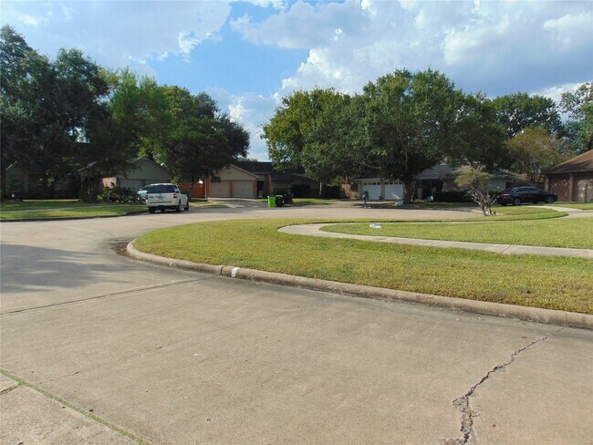 Building Photo - 3247 Hunters Glen Dr