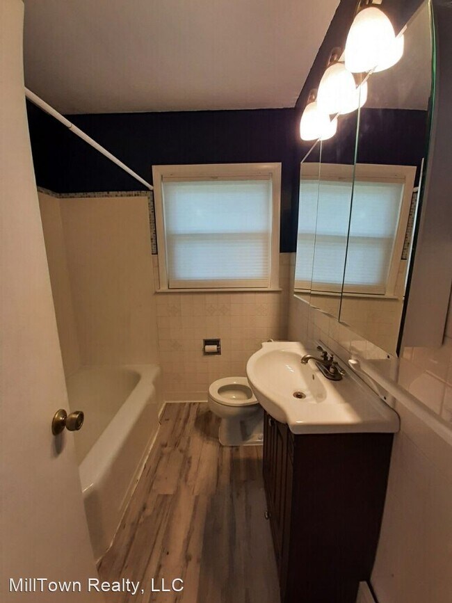 Building Photo - 3 br, 2 bath House - 1508 Lincoln Rd.