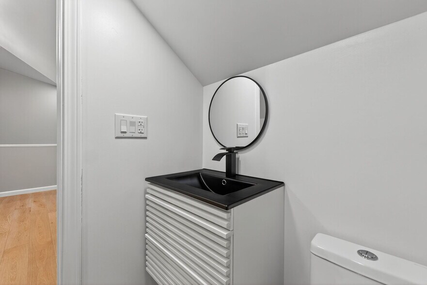 Building Photo - 1123-1125 S Ohio Ave