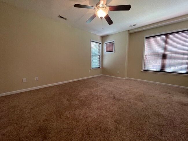 Building Photo - Super Sugarberry