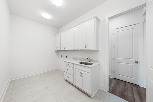 Building Photo - 169 Orman Ct