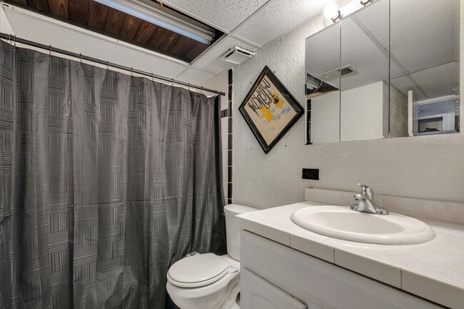 Building Photo - 220 Belmont Rd