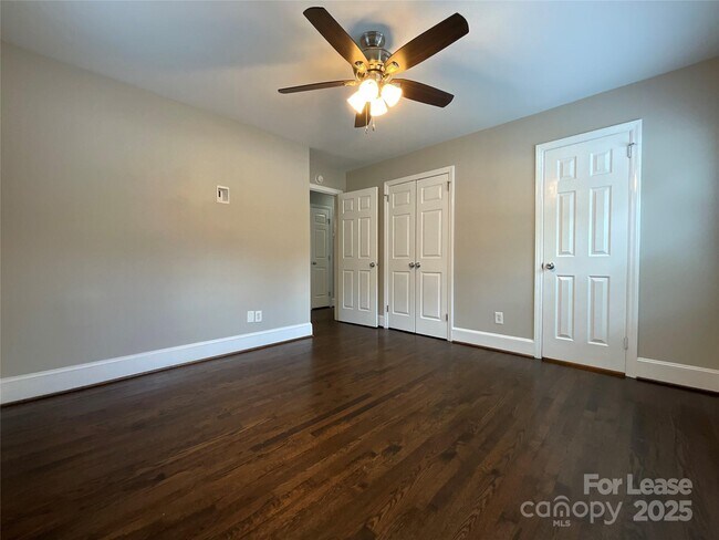 Building Photo - 2014 Eastway Dr