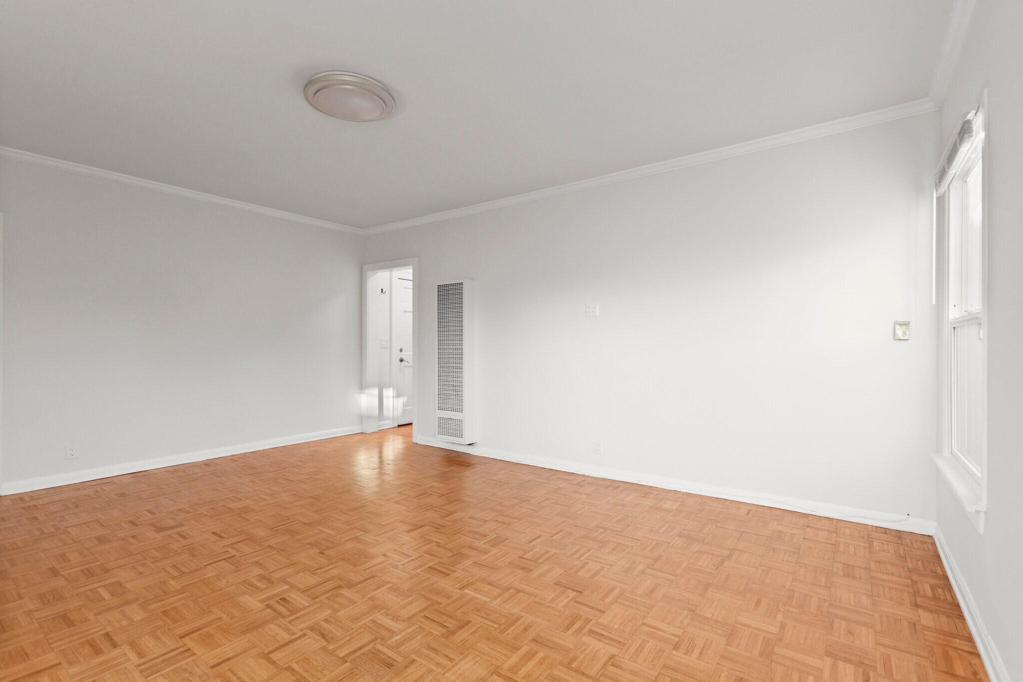 Building Photo - 518 N Genesee Ave