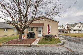 Building Photo - Adorable 3-Bedroom Ranch