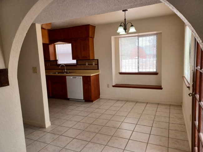 Building Photo - 11317 Lake Geneva Dr