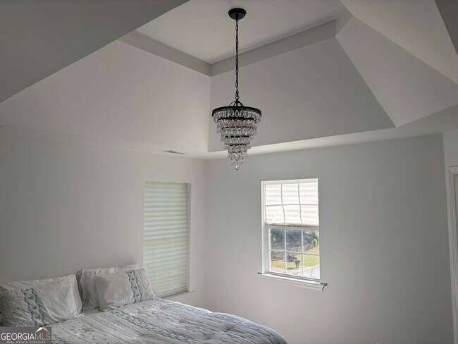 Building Photo - 300 Harcourt Pl