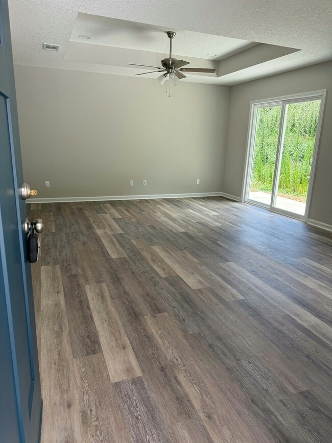 Building Photo - 237 Crown Cir