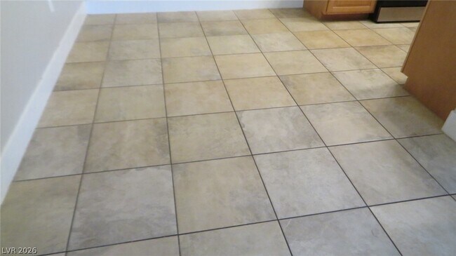 Building Photo - 8805 Jeffreys St