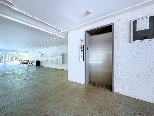 Building Photo - 4025 N Federal Hwy